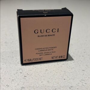 Gucci Cheek & Eyes Powder Blush